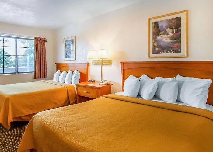 Econo East I-40 Inn 3*