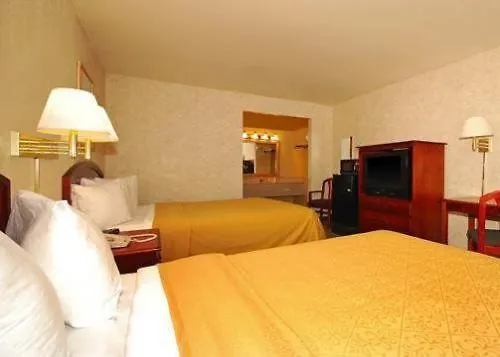 Econo East I-40 Inn