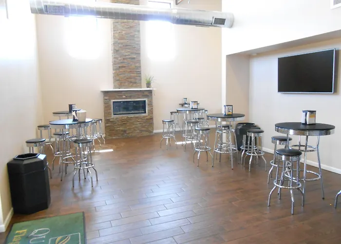 Econo East I-40 Inn